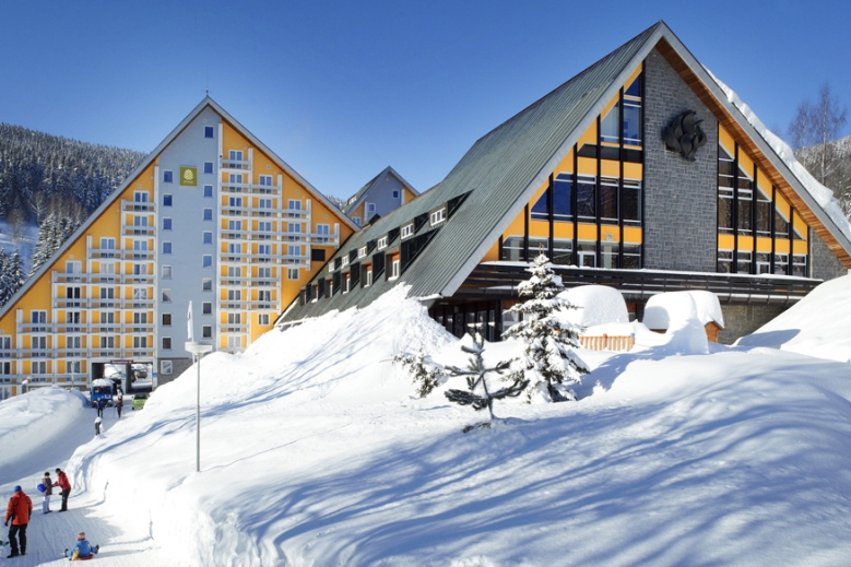 Hotel Pinia Hotel & Resort dovolenka