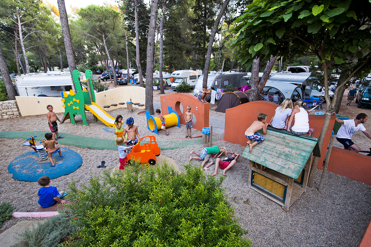 Zaton Holiday Resort 10