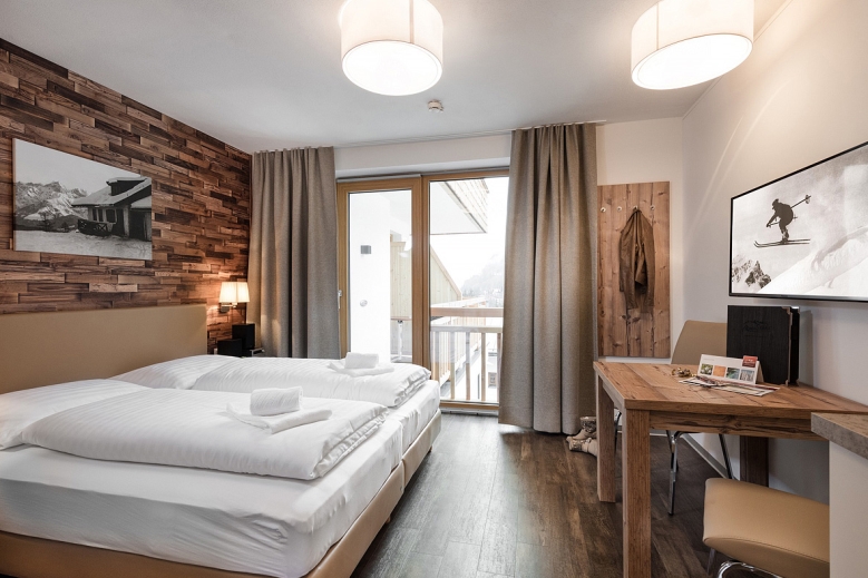 Hotel AlpenParks Apart. Central Zell am See SKI OPENING