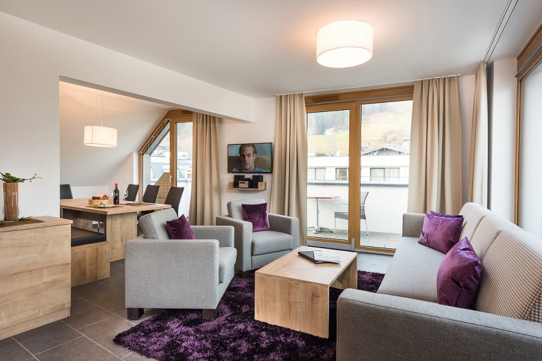 Hotel AlpenParks Apart. Central Zell am See SKI OPENING