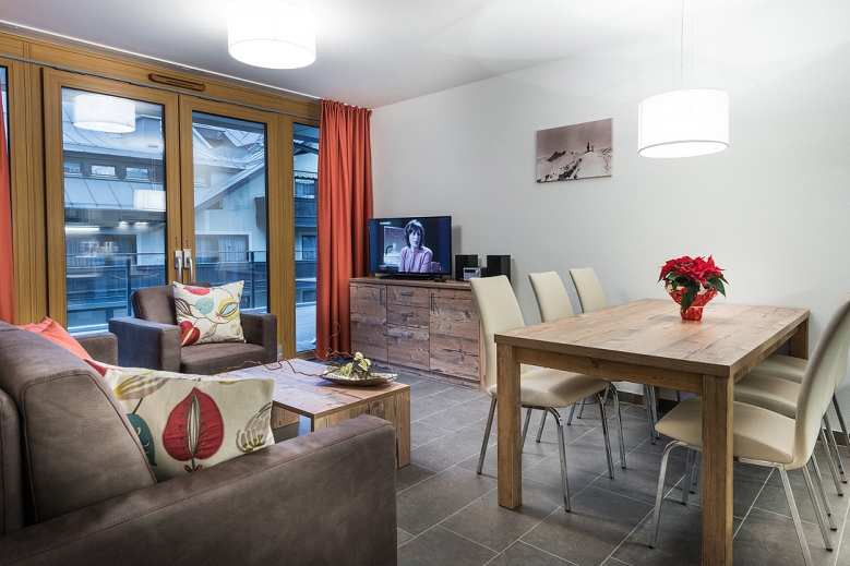 Hotel AlpenParks Apart. Central Zell am See SKI OPENING