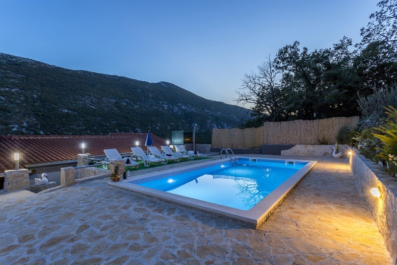 Hotel Vila Dijamant