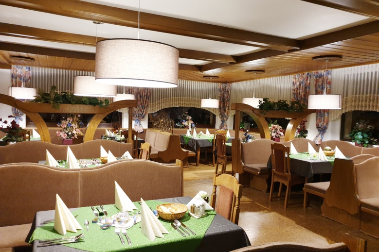 Hotel Hotel Pension Oswald  se skipasem