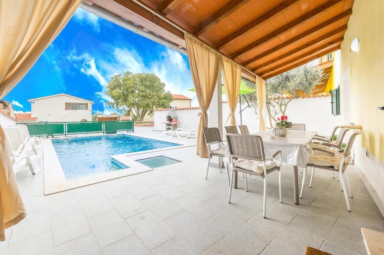 Hotel Vila Pula