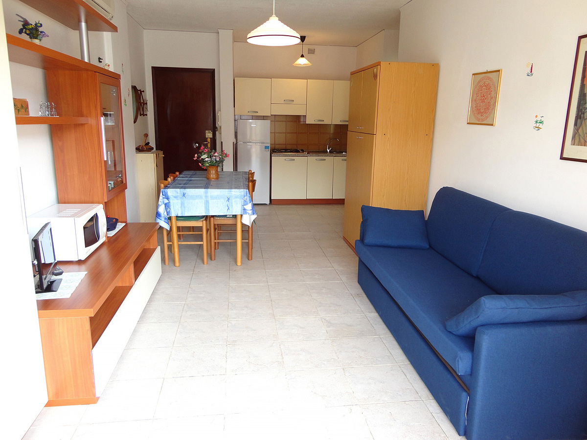 Residence Cutter / Holiday 16