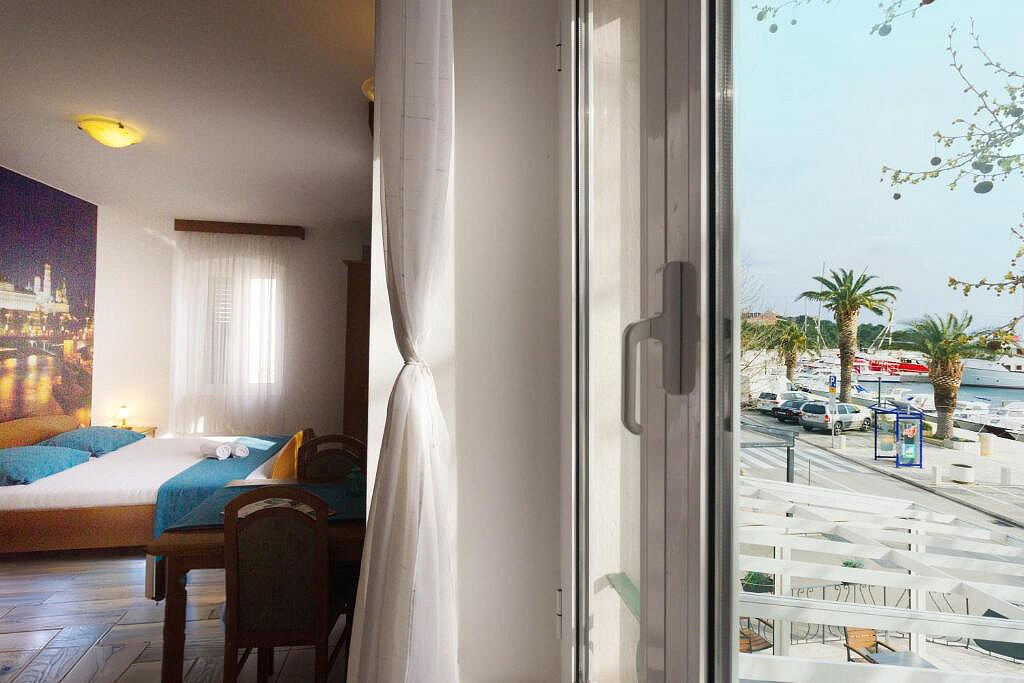 Vila Palac - Pokoje 13