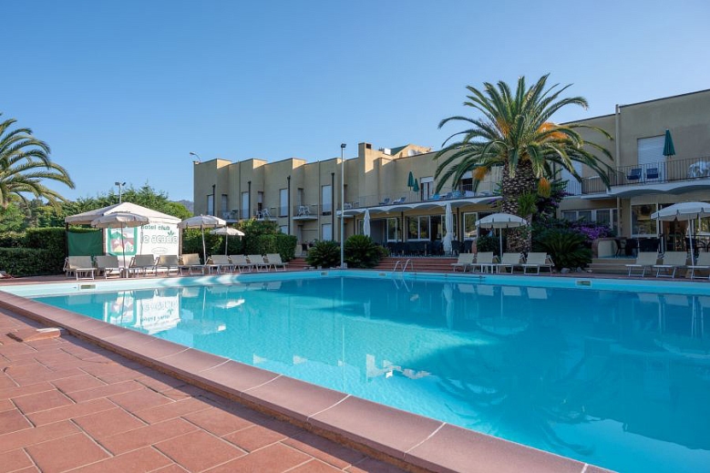 Hotel Residence Le Acacie