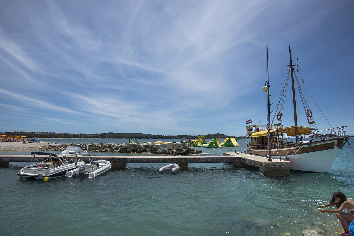 BI Village Camping HC 26