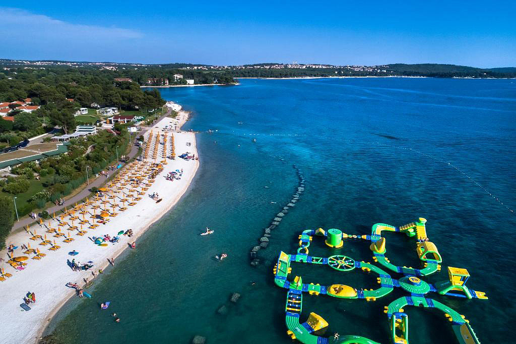 BI Village Camping HC 27