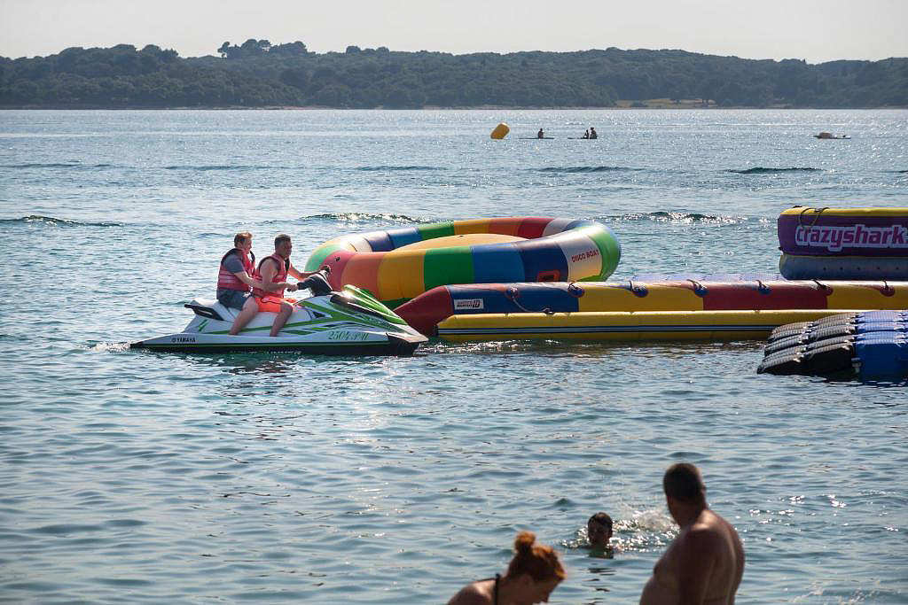 BI Village Camping HC 29