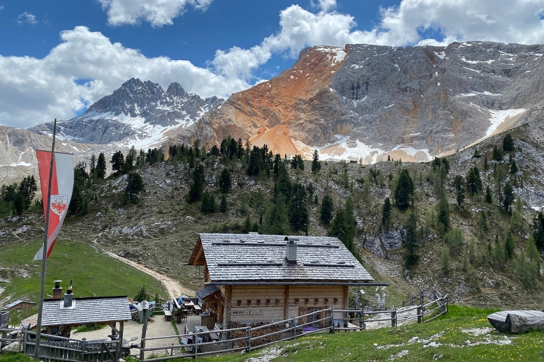 Hotel TREK SAFARI PŘÍRODNÍ PARKY DOLOMIT