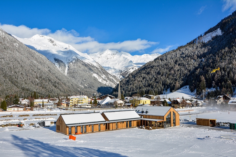 Hotel HOCHoben Chalets & Mobilhomes se skipasem