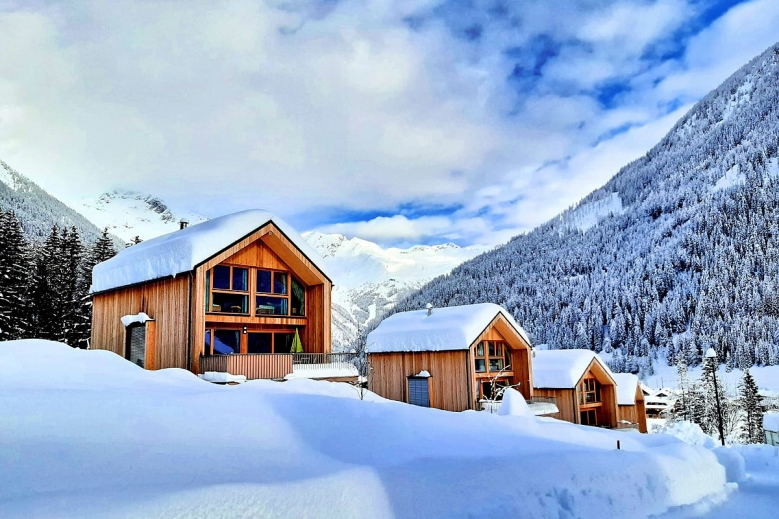 Hotel HOCHoben Chalets & Mobilhomes se skipasem