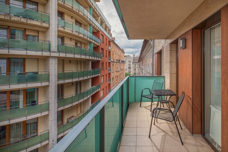 Hotel ESCALA Hotel & Suites