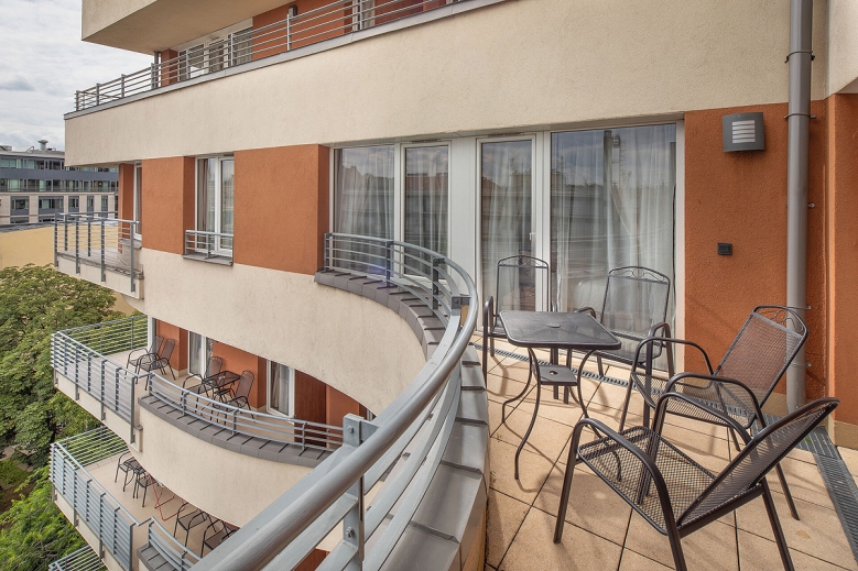 Hotel ESCALA Hotel & Suites