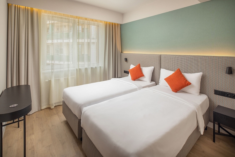 Hotel ESCALA Hotel & Suites