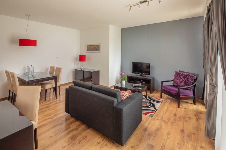 Hotel ESCALA Hotel & Suites