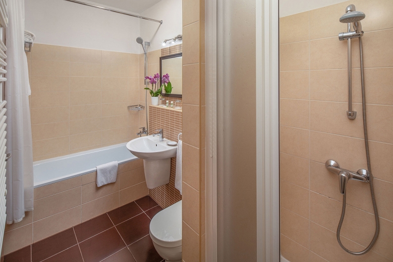 Hotel ESCALA Hotel & Suites