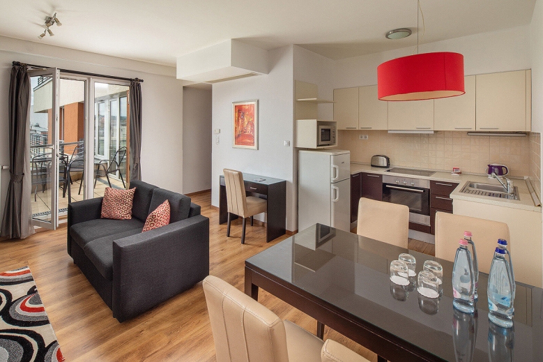 Hotel ESCALA Hotel & Suites