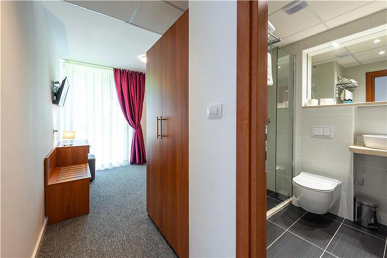 Depandance Komodor 7