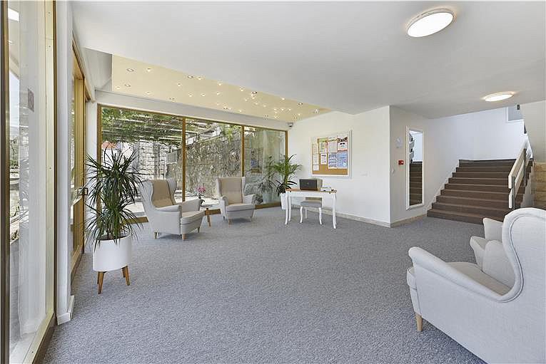 Depandance Komodor 9