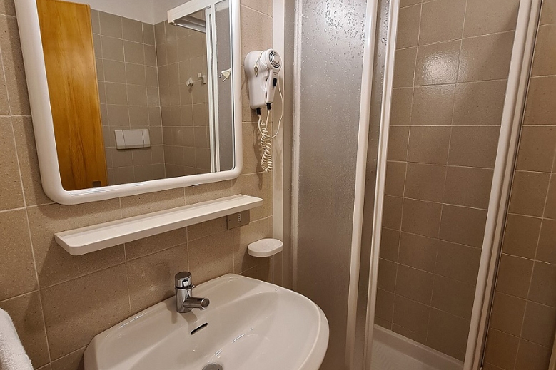 Hotel Apartmány al Bortolon