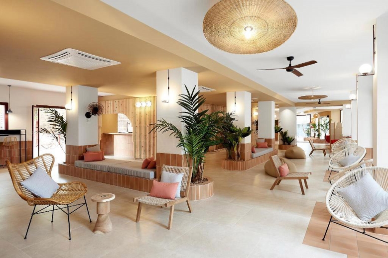 Hotel Hotel Tent