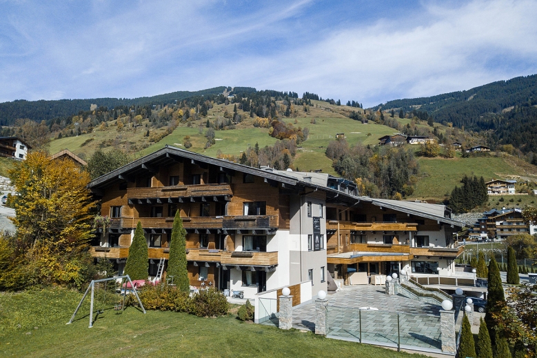 Hotel Saalbach Suites by ALPS RESORTS 