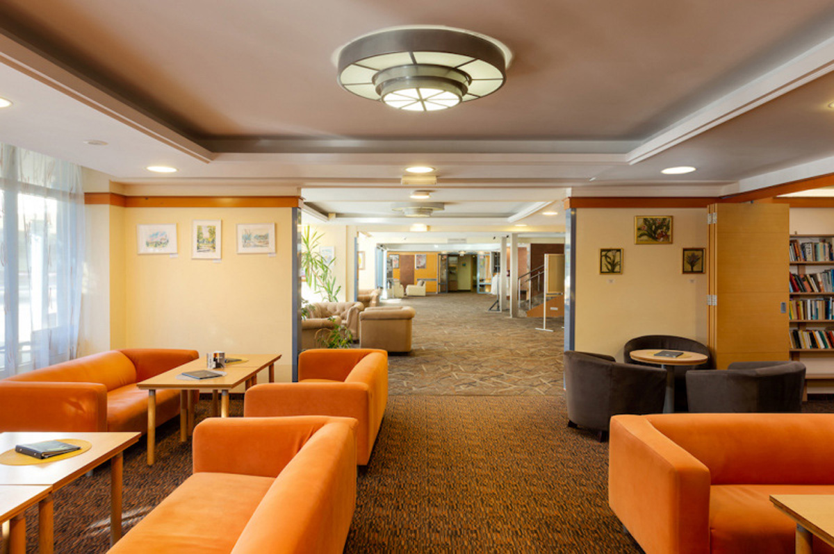 Hunguest Hotel Eger & Park 8