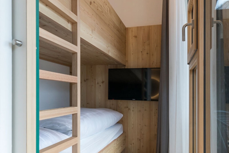 Hotel Residence Alma Paramount Suites