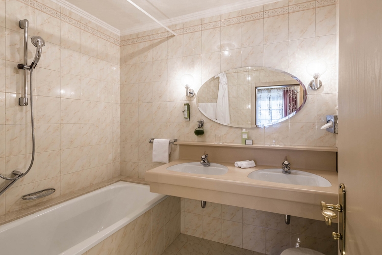 Hotel Romantik Hotel & Restaurant Stafler