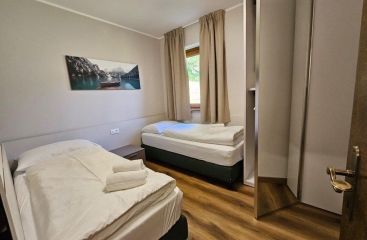 Apartmnov dm Isola ***