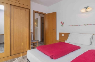 Apartmnov dm De Carli ***