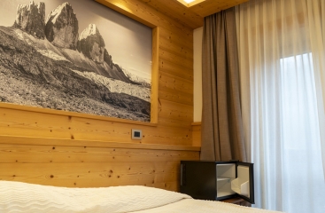 Hotel Serena - Tre Cime Views**