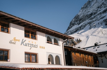 Sport Hotel Kurzras SKI OPENING ***