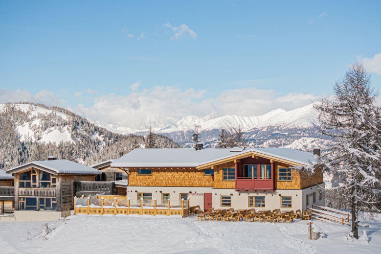 Hotel Apartments Prati di Croda Rossa