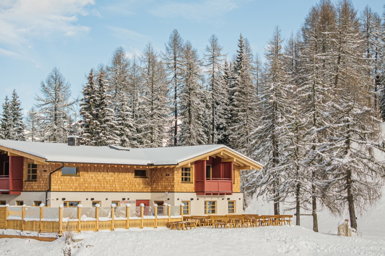 Hotel Apartments Prati di Croda Rossa