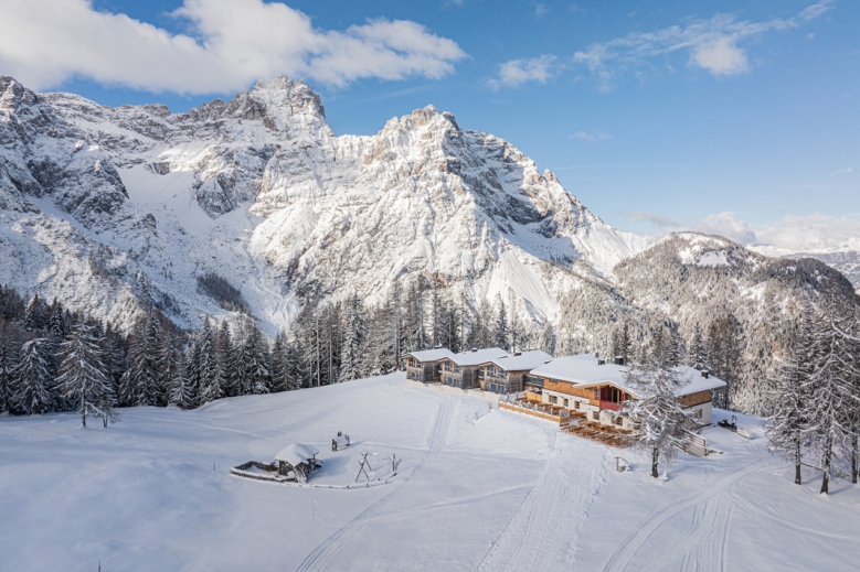 Hotel Apartments Prati di Croda Rossa