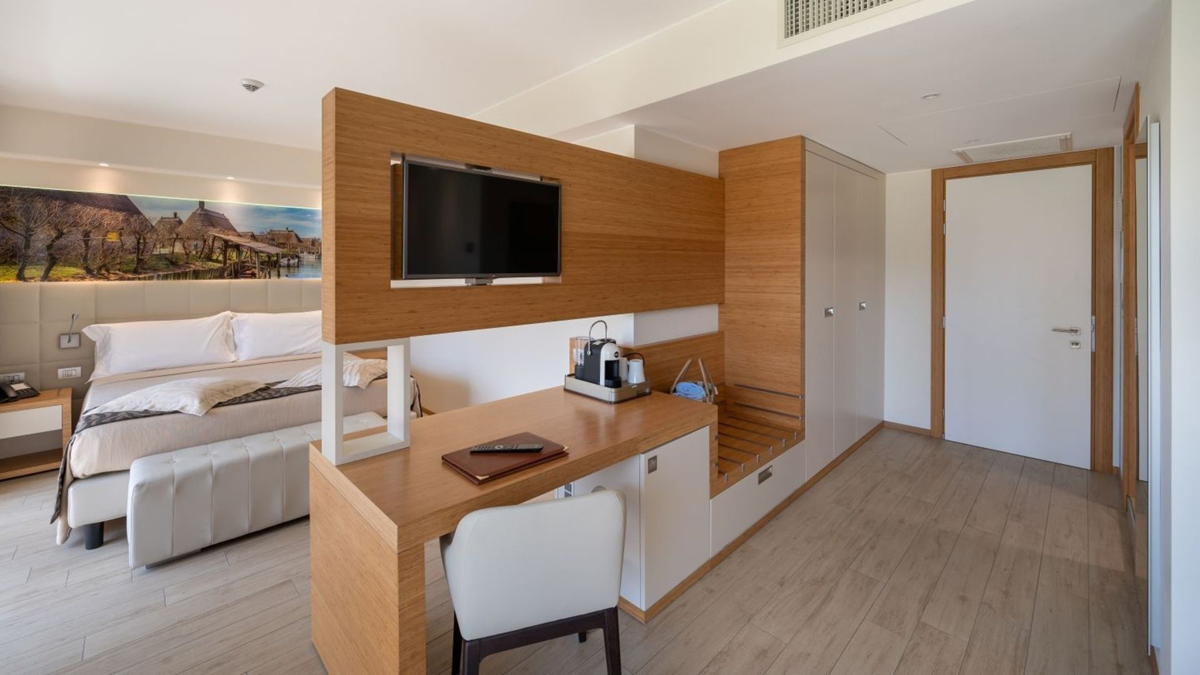 LAGUNA PARK HOTEL 11