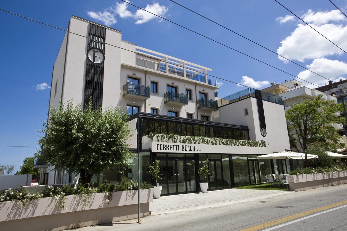Hotel Ferretti Beach 5