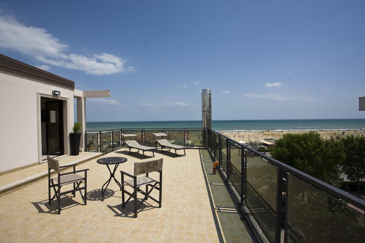 Hotel Ferretti Beach 7