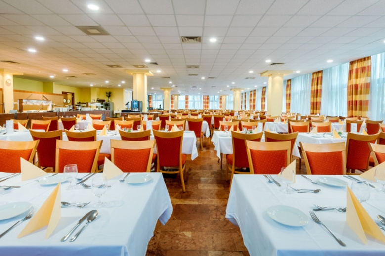 Hotel Hotel Freya autobusem