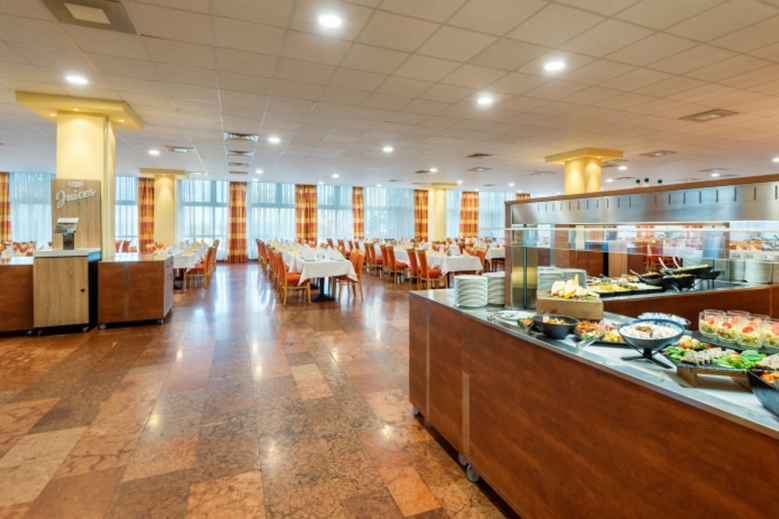 Hotel Hotel Freya autobusem