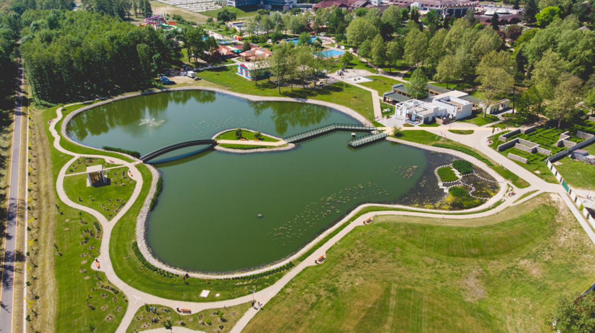 Hotel Freya autobusem 24