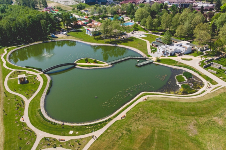 Hotel Hotel Freya autobusem