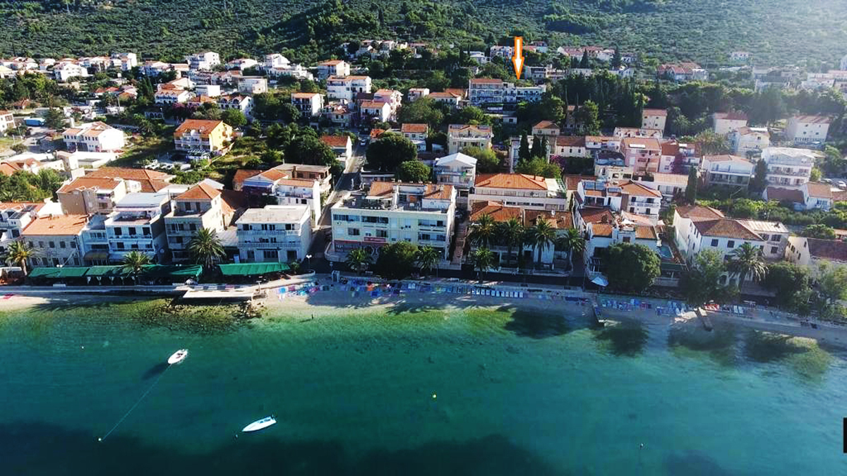 Vila Gradac s polopenzí 7