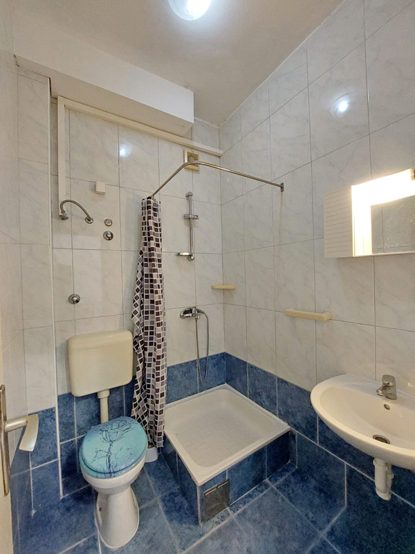 Vila Gradac s polopenzí 17