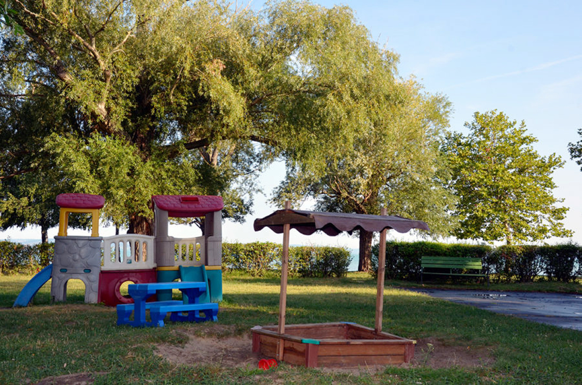 Hotel Magistern pouze se snídaní 13