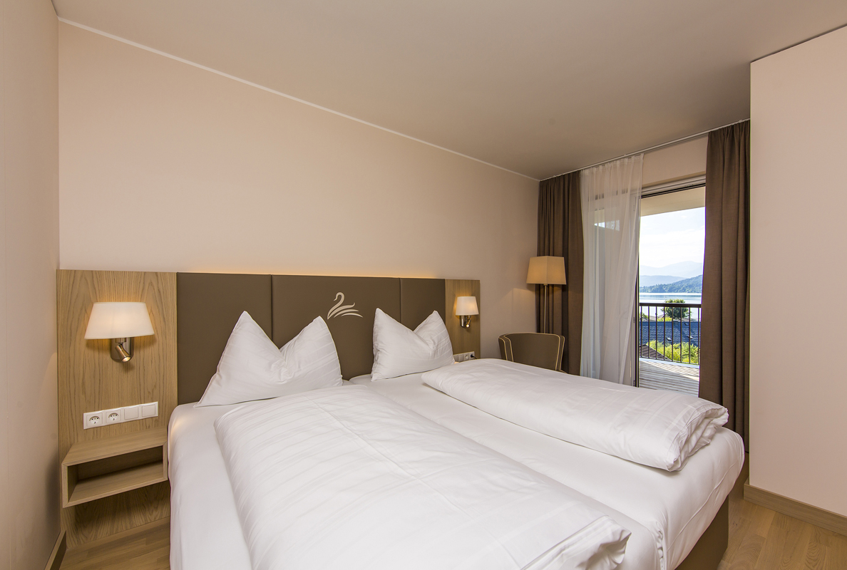 Feel Good Resort  10