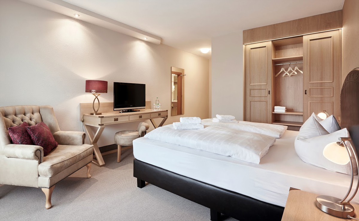 Donna Burghotel am Hohen Bogen   8